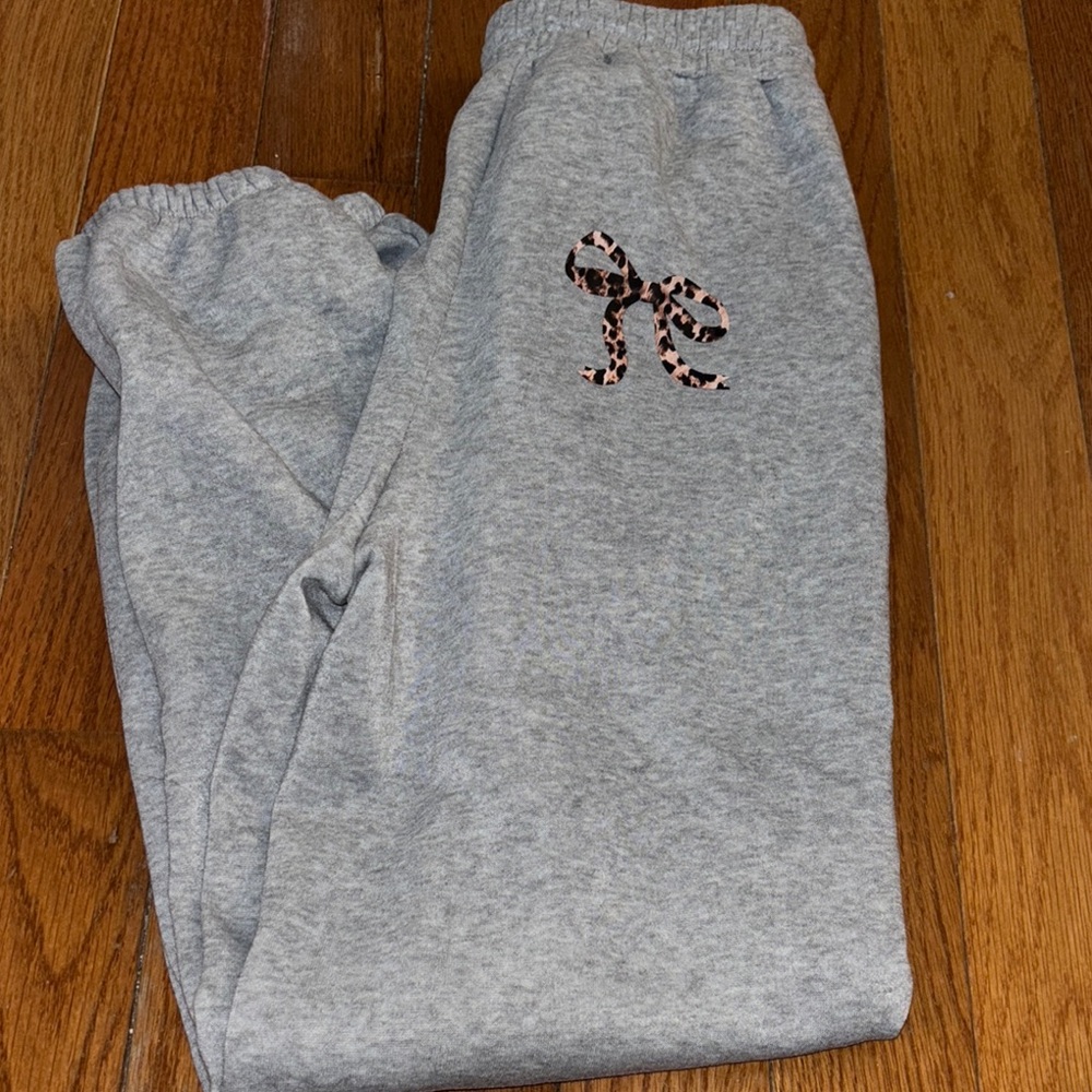 SHEIN Gray Bow Sweatpants